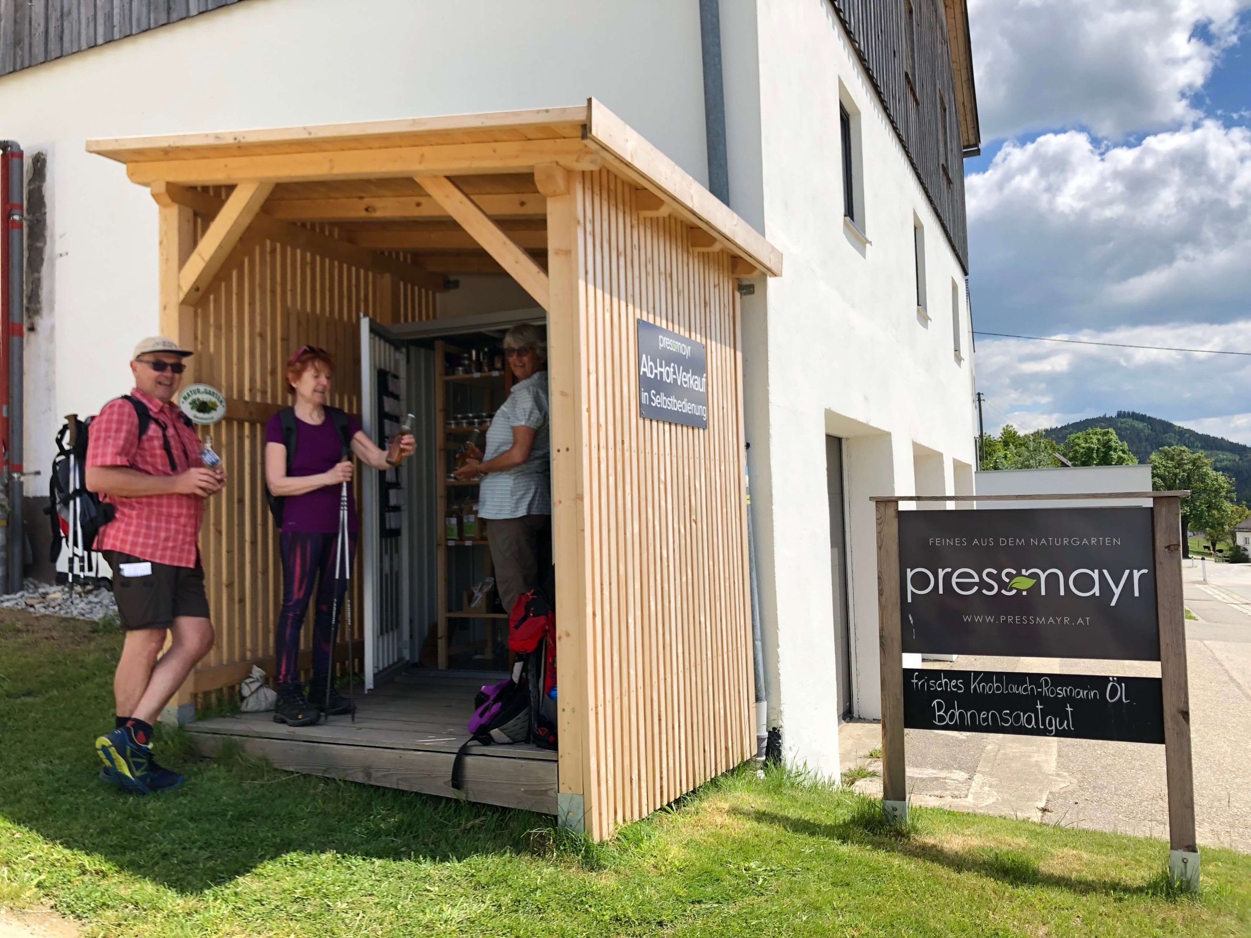 Pressmayr-Produkte verkosten